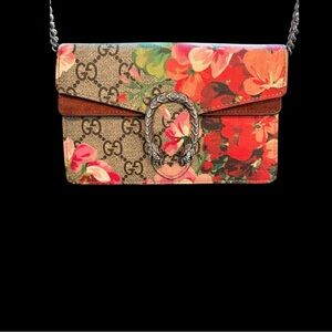 Gucci Dionysus Blooms GG Supreme Mini Crossbody